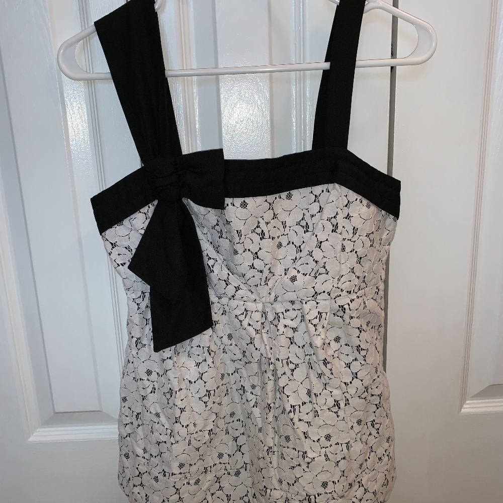 Sleeveless Black and White Lace Top